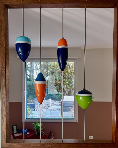 souffleur de verre Paimpol separation copie Décoration de flotteurs en verre sur câbles verticaux
